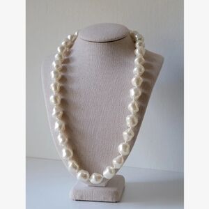 Vintage Imitation Pearl Necklace